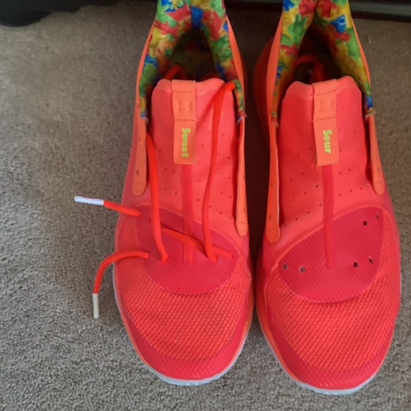 Selling - Picture 4 of 5